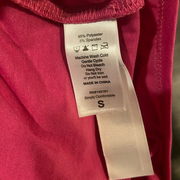 Lularoe iris too small solid pink new with tag - Picture 2 of 3